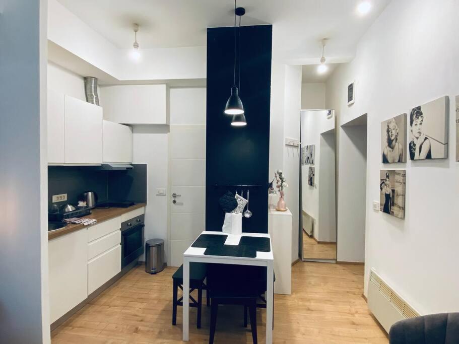 Studio M Apartment Zagreb Bagian luar foto