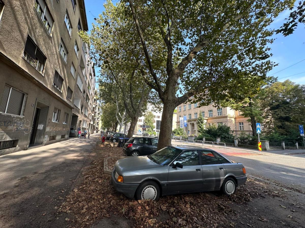 Studio M Apartment Zagreb Bagian luar foto